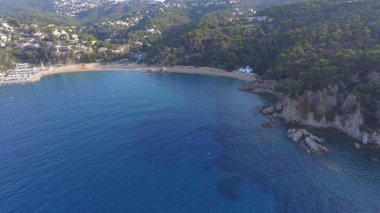 Happy Camp mobile homes in Camping Sènia Cala Canyelles Lloret de Mar Extérieur photo